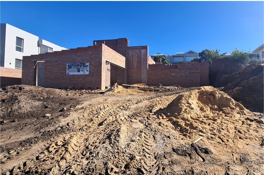 4 Bedroom Property for Sale in Whale Rock Western Cape